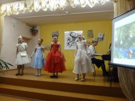 С мечтой в будущее С мечтой в будущее
