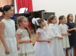 Новогодний праздник в школе Новогодний праздник в школе