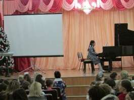Новогодний праздник в школе Новогодний праздник в школе