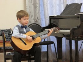 «Весело, весело встретим Новый год!»
