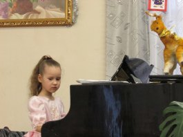 «Весело, весело встретим Новый год!»