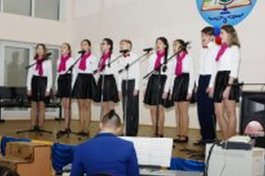 Петь  по всякому могу!