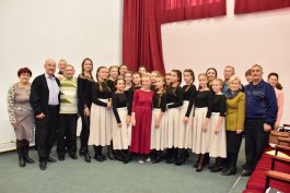 30 октября состоялся мастер-класс преподавателя А. Мовчан и ее хора «GLORIA» (концертмейстер М. Яковлева)
