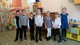 Фортепианное отделение пришло в гости к воспитанникам детского сада №23 "Берегиня".