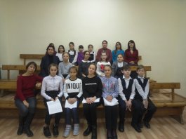 Александра Пахмутова – уникальный человек, талантливейший композитор, пианистка, автор более 400 песен, которые помогают понять историю нашей страны.