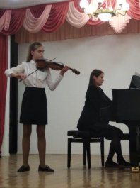 Отчетный концерт струнно-смычкового отделения.