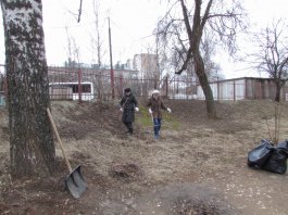 Сотрудники ЧДМШ №1 им. С.М.Максимова провели экологический субботник