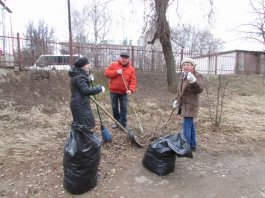 Сотрудники ЧДМШ №1 им. С.М.Максимова провели экологический субботник