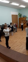 Состоялся открытый урок преподавателя ЧДМШ №1 им. С.М. Максимова по теме: «Использование элементов художественного движения по системе Л. Алексеевой на занятиях хора»