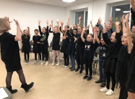 Состоялся мастер класс преподавателя ЧДМШ №1 им. С.М. Максимова «Body percussion в хоре»