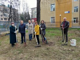 Сотрудники ЧДМШ №1 им. С.М. Максимова присоединились к Всероссийскому субботнику 2021 года