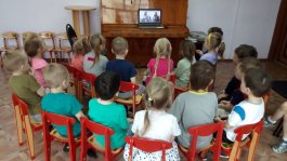 Обучающиеся ЧДМШ №1 им. С.М. Максимова выступили с онлайн-концертом в Детском саду №13 г. Чебоксары