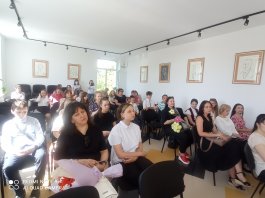 Церемония вручения свидетельств выпускников дополнительных общеразвивающих общеобразовательных программ в области музыкальных искусств