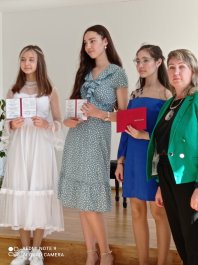 Церемония вручения свидетельств выпускников дополнительных общеразвивающих общеобразовательных программ в области музыкальных искусств