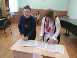 Мастер-класс Дмитриевой Юлии Александровны, заслуженного работника культуры Чувашской Республики и Российской Федерации «Специфика орфоэпии чувашских текстов в пении».