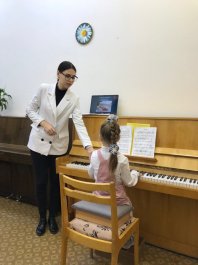 Состоялся мастер-класс концертмейстера, преподавателя ЧДМШ №1 им. С.М. Максимова Бажиной Марии Владимировны на тему «Советы юным пианистам»