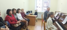 В МБУДО "ЧДМШ №1 им. С.М. Максимова" состоялось открытое занятие преподавателя, заведующего фортепианным отделением Заслуженного работника культуры Чувашкой Республики Игоря Владимировича Ткаленко