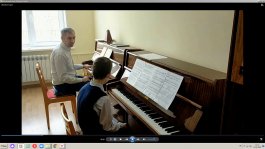17 февраля прошел открытый урок преподавателя, заведующего фортепианным отделением Заслуженного работника культуры Чувашкой Республики Игоря Владимировича Ткаленко на тему «Работа над инвенциями И.С. Баха».