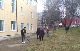 Сотрудники ЧДМШ №1 им. С.М. Максимова приняли участие в акции "Санитарный четверг".