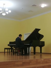 26 апреля в Чебоксарской детской музыкальной школе №1 им. С. М. Максимова прошел концерт «Весенняя фантазия» .