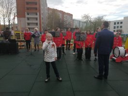 Акция #ПОЕМДВОРОМ