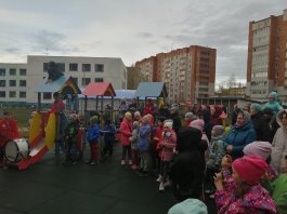 Акция #ПОЕМДВОРОМ