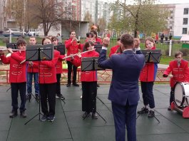 Акция #ПОЕМДВОРОМ