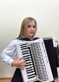 На отделении народных инструментов ЧДМШ №1  им. С.М. Максимова  прошел конкурс «Мои музыкальные каникулы».