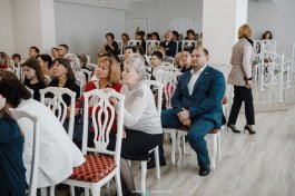 Заслуженный артист России Борис Березовский провел мастер-класс для юных чебоксарских пианистов.