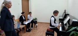      Классный час «ЧИТАЕМ МУЗЫКУ И СЛОВО», приуроченный к Всероссийскому дню чтения.