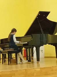 Классный концерт «Сюрприз для дедушки Мороза»