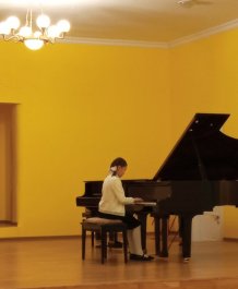 Новогодний концерт "Пляшут нотки вокруг елки" 