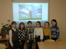 «Нам подвиг Сталинграда не забыть!»