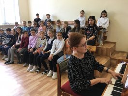 Концерт-беседа к Международному дню памятников  и исторических мест.