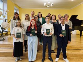 В добрый путь, выпускники!