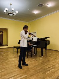 В добрый путь, выпускники!