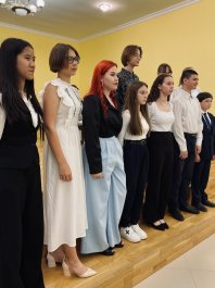 В добрый путь, выпускники!