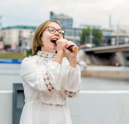 Яркое выступление наших учащихся на гала-концерте победителей конкурса «Город поющих фонтанов» в честь празднования 554-летия города Чебоксары!