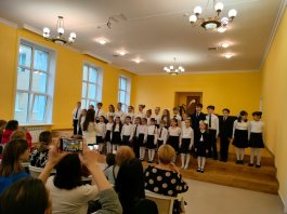 В Чебоксарской детской музыкальной школе №1 им. С.М. Максимова состоялся концерт вокальной и хоровой музыки «Весенние голоса». 