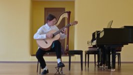 Школьный конкурс «Мои музыкальные каникулы».