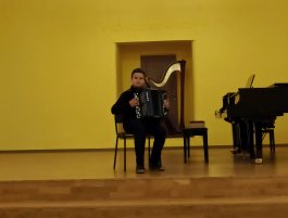 19 сентября в ЧДМШ №1 им. С.М. Максимова состоялся концерт–беседа «С музыкой по жизни».