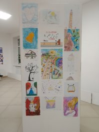 Выставка детских рисунков, посвященная  Международному дню музыки.  