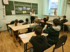 В ЧДМШ №1 им. С.М. Максимова прошел очередной цикл «Разговоров о важном» на тему: «День народного единства». 