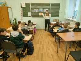 В ЧДМШ №1 им. С.М. Максимова прошел очередной цикл «Разговоров о важном» на тему: «День народного единства». 