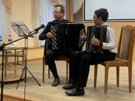 Преподаватели народного отделения нашей школы посетили курсы повышения квалификации «Инструментальное исполнительство и методика преподавания на музыкальных инструментах: баян, аккордеон, гармонь».