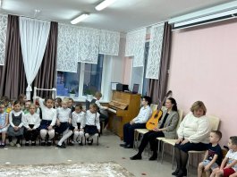 В МБДОУ «Детский сад №25» состоялся концерт учащихся ЧДМШ №1 им. С.М. Максимова посвященный Дню матери