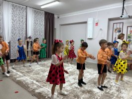В МБДОУ «Детский сад №25» состоялся концерт учащихся ЧДМШ №1 им. С.М. Максимова посвященный Дню матери