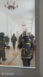 В МБУДО «ЧДМШ №1 им. С М.Максимова» в рамках запланированного мероприятия контрольно - проверочного пожарно - тактического учения  проводилась успешная эвакуация и спасение людей в случае пожара.