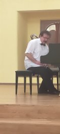 С большим успехом состоялся Новогодний концерт преподавателей нашей школы.