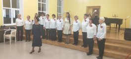 С большим успехом состоялся Новогодний концерт преподавателей нашей школы.